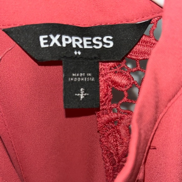 Pink shirt with lace sleeves 💕 - Picture 3 of 5